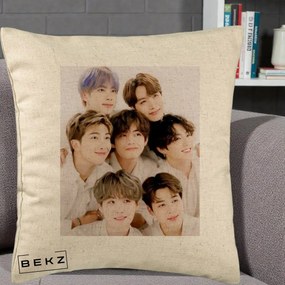 Perna Personalizata K-pop BTS Foto Grup Fete Albe, 40x40 cm, Bej, Husa Detasabila, Perna Inclusa, BEKZ®