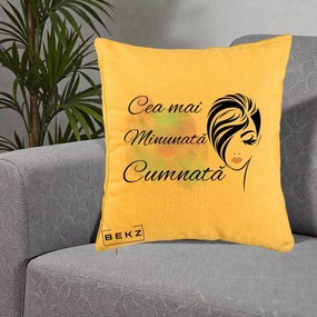 Cadou pentru Cumnata - Perna Personalizata Cea mai Minunata Cumnata cu Silueta Dama si Pete Multicolor, 40x40 cm, Galben, Husa Detasabila, Perna Inclusa, BEKZ®