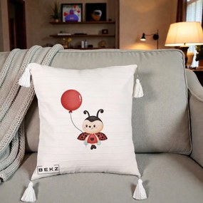 Perna Decorativa Buburuza cu Balon Rosu, 40x40 cm, Bej cu Franjuri, Husa Detasabila, Perna Inclusa, BEKZ®
