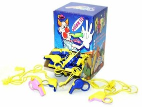 Fluier plastic pe un șir