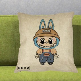 Perna Personalizata Labubu Toanart Blugi, 40x40 cm, Crem, Husa Detasabila, Perna Inclusa, BEKZ®