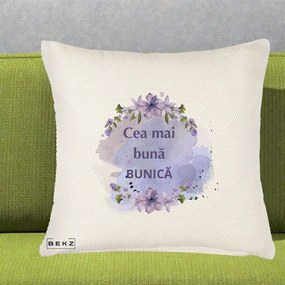 Cadou pentru Bunica - Perna Personalizata Cea Mai Buna Bunica Flori Mov Acuarela Negru, 40x40 cm, Crem Reliefat, Husa Detasabila, Perna Inclusa, BEKZ®