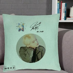 Perna Personalizata K-pop BTS Suga Portret cu Autograf, 40x40 cm, Verde Menta, Husa Detasabila, Perna Inclusa, BEKZ®