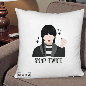 Perna Personalizata Wednesday Snap Twice, 40x40 cm, Alb Pufos, Husa Detasabila, Perna Inclusa, BEKZ®