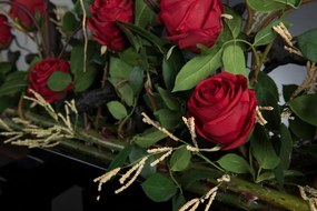 Aranjament floral elegant, design LUX GONDOLA ROSE