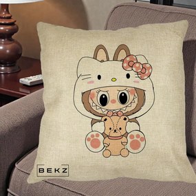 Perna Personalizata Labubu x Hello Kitty, 40x40 cm, Crem, Husa Detasabila, Perna Inclusa, BEKZ®