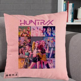 Perna Personalizata K-pop HUNTRX Colaj Animat Foto Grup, 40x40 cm, Roz, Husa Detasabila, Perna Inclusa, BEKZ®