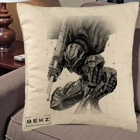 Perna Personalizata Berserk Guts Armor of Darkness Manga, 40x40 cm, Bej, Husa Detasabila, Perna Inclusa, BEKZ®