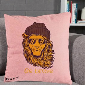 Perna Decorativa Leu Hipster Be Brave, 40x40 cm, Roz, Husa Detasabila, Perna Inclusa, BEKZ®