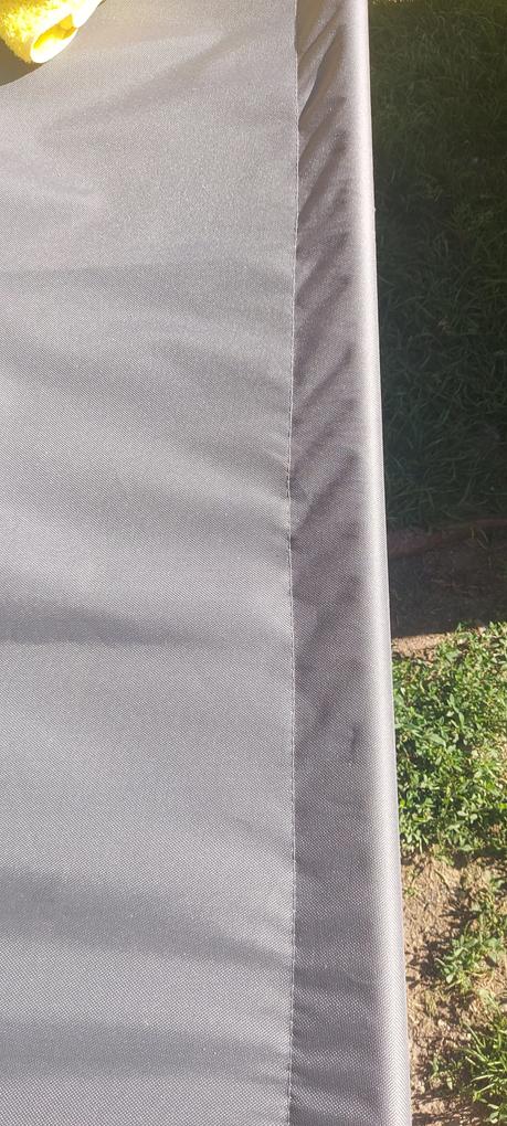 Se poate și mai bine lucra la calitatea produsului ținând cont ca are o singura cusătura la partea de șezut 