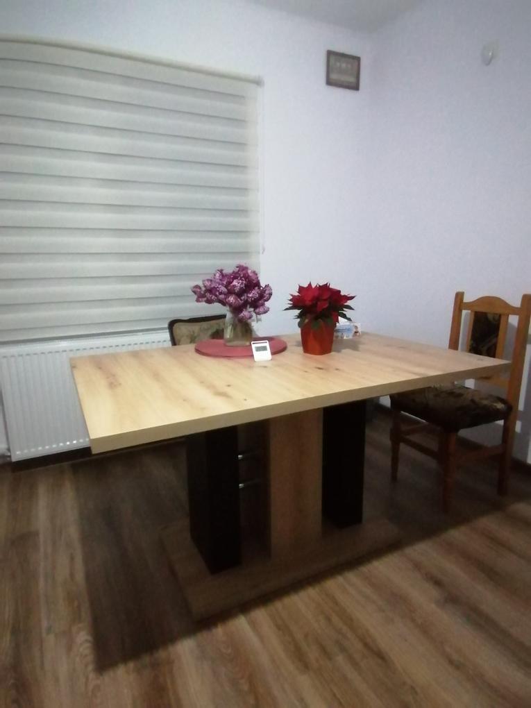 Excelentă masa aceasta!
De când am primit-o, doar aici luăm prânzul și masa de seara. Avem spațiul necesar pentru tot, iar când vor veni și copiii de sărbători, vom folosi-o în forma extinsă. Am făcut cea mai bună achiziție! Copiii sunt încântați și ei! Transportul impecabil. Prețul foarte bun. Am putut aplica și o reducere cu un cod "Black friday". Ambalată fără cusur. Domnii care au transportat-o, foarte amabili. Plata pe loc, varianta online, direct de pe card. Suntem foarte mulțumiți! Recomand! La mulți ani, Expedo! 