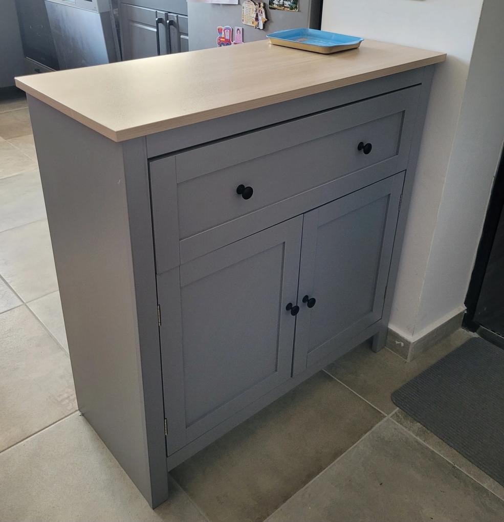 E super, se potrivește de minune, eu aveam nevoie între hol și bucătăria open, dar merge folosit oriunde. 