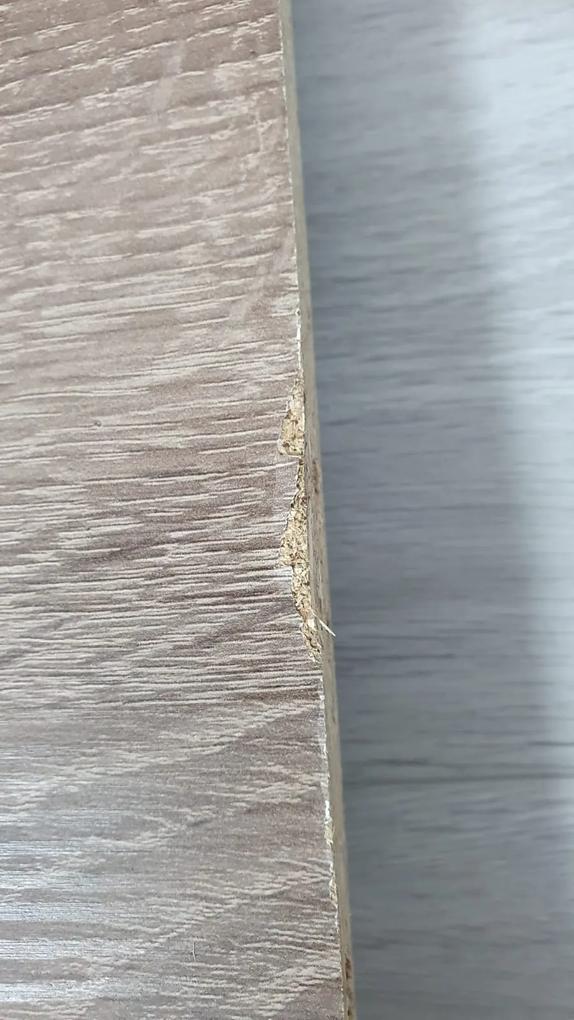 Rama patului a ajuns incompleta, lipsa una dintre parti, spătarul este defect (foarte stramb din fabrică) + lipsa si toate accesoriile necesare montarii care de altfel se preseupune ca sunt incluse