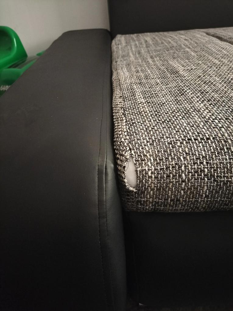 In 8 zile(din care care 4 am fost plecați de acasă) de la achiziție materialul a început să se descoasă și țesătură da se destrame!!!