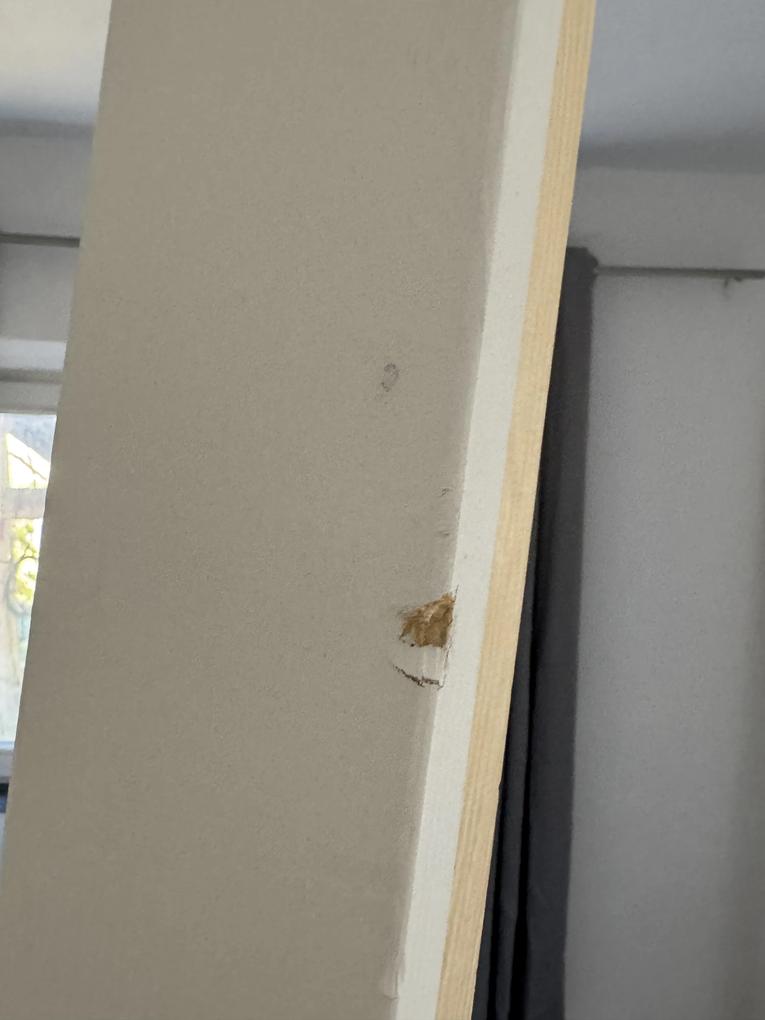 Nu aș mai comanda din nou datorită faptului ca produsele au ajuns cu defecte și returnarea acestora nu este o opțiune pt mine dat fiind faptul ca era ceva de maximă necesitate plus ca ar dura foarte mult pana as primii banii ca apoi sa îmi caut și sa imi cumpăr din altă parte și etc.....deci nu mai comand...prima și ultima data 😑 