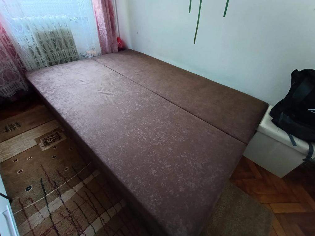 E exact ce mi-am dorit. Îmi pare rău că mi-am luat una dublu la preț cu o lună în urmă de prin alte părți și nu am bagat de seamă că e cu arcuri, iar noaptea auzi muzica arcurilor în loc să poți dormi. Aceasta în schimb, deja mi-a schimbat viața. De două nopți dorm altfel și își merită toți banii cu vârf și îndesat! Sincer îmi pare rău că nu am în ambele camere canapea de genul acesta. 