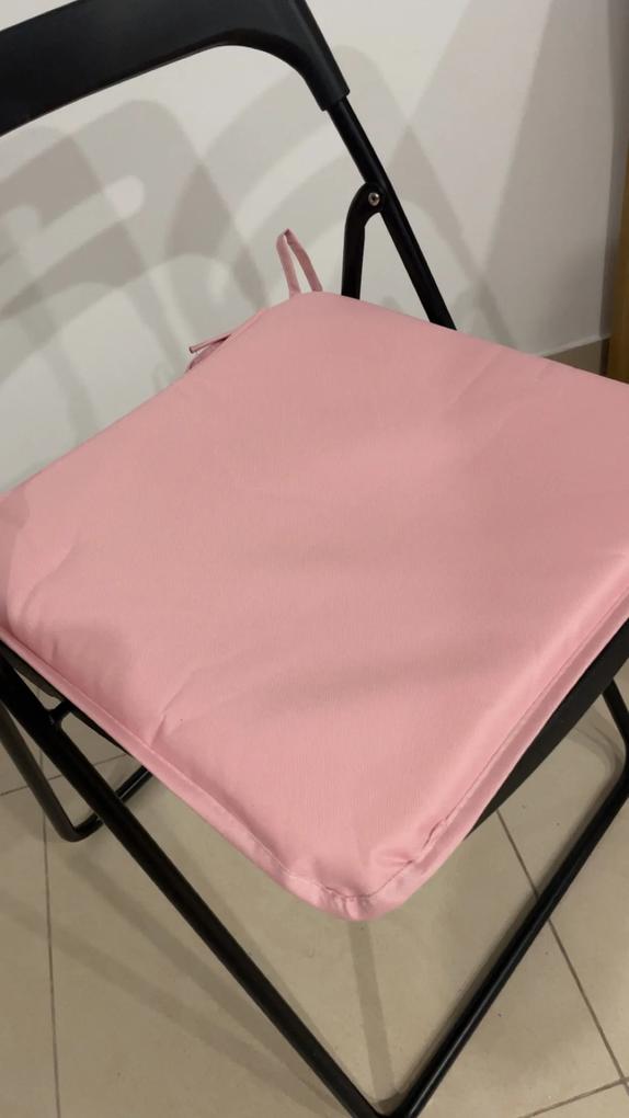 Materialul este de calitate, culoarea este putin mai deschisa in realitate, singura problema este ca are in interior o perna de aer probabil si se aude un fasait de fiecare data cand te asezi si te ridici. 